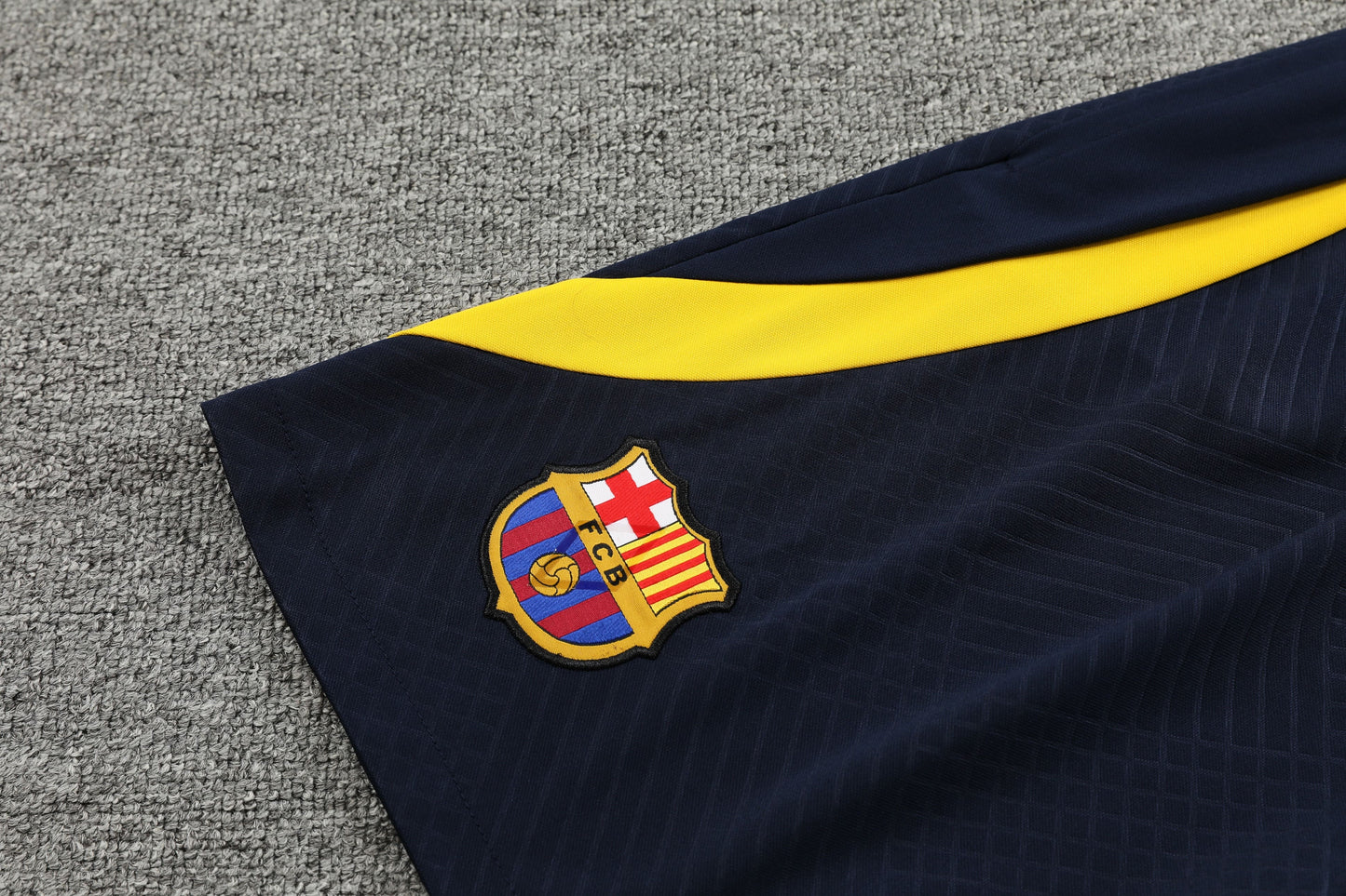 Conjunto de Treino Barcelona 23/24 (Sob encomenda)