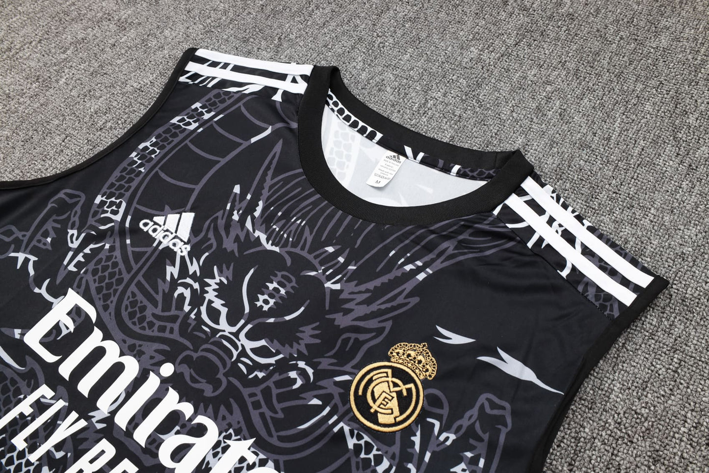 Conjunto de Treino Real Madrid 23/24 (Sob encomenda)