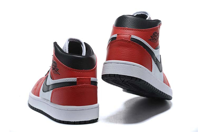 Tênis Jordan 1 Mid Chicago Toe (Sob encomenda)