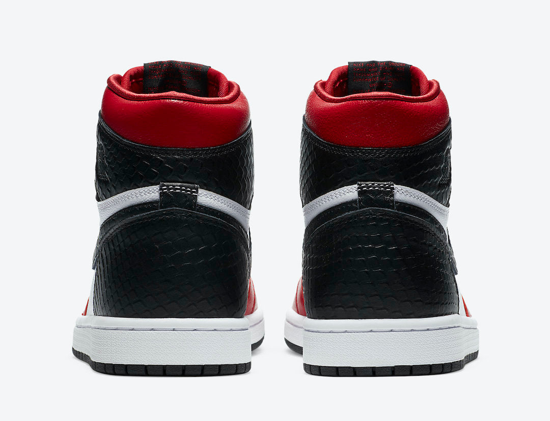 Tênis Jordan 1 Retro High Satin Snake Chicago (Sob encomenda)