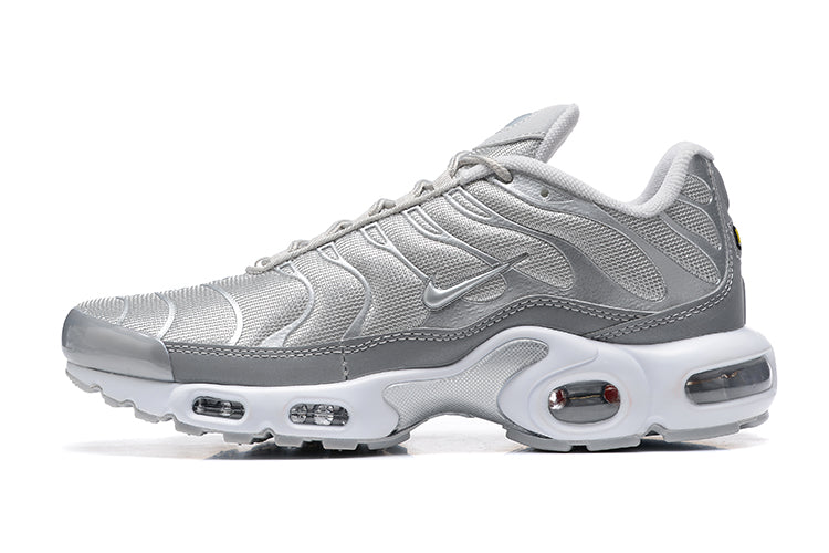 Tênis Nike Air Max Plus Metallic Silver (Sob encomenda)