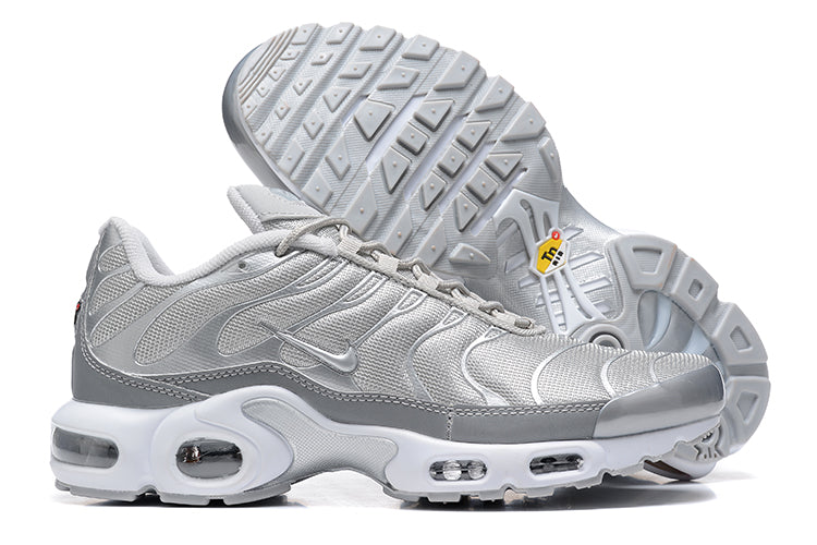 Tênis Nike Air Max Plus Metallic Silver (Sob encomenda)