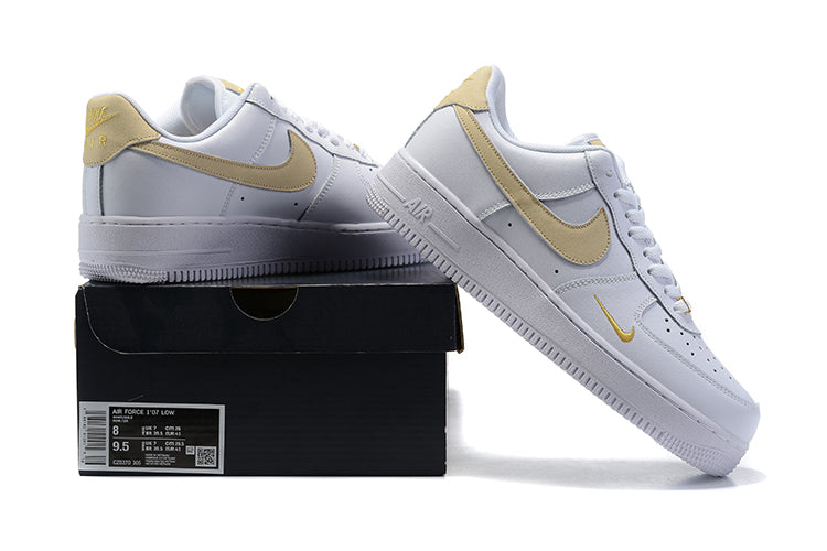 Tênis Nike Air Force 1 Low '07 Essential White Beige (Sob encomenda)