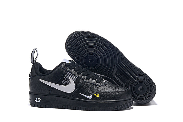 Tênis Nike Air Force 1 Utility Black White (Sob encomenda)