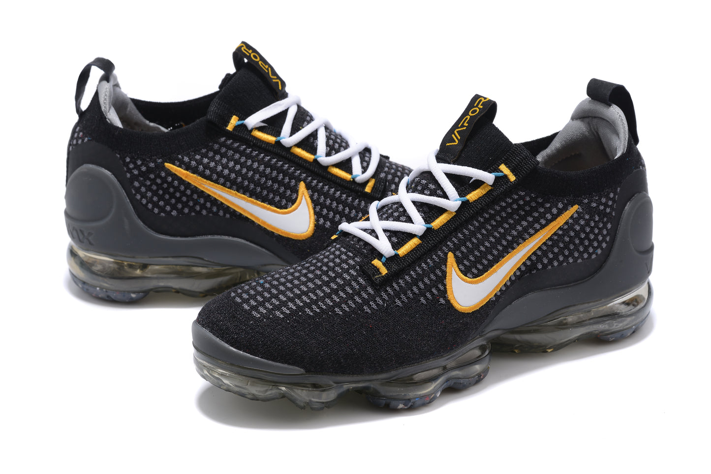 Tênis Nike Air VaporMax 2021 Flyknit Black University Gold (Sob encomenda)