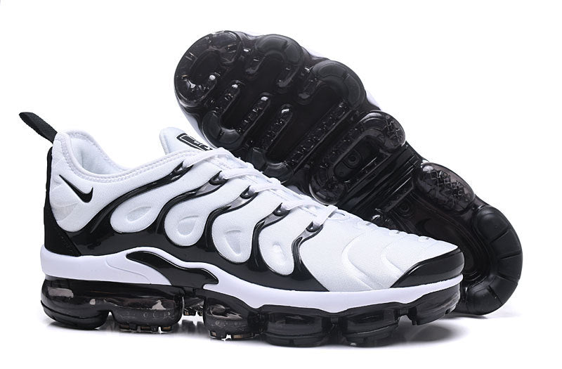 Tênis Nike Air VaporMax Plus Black White (Sob encomenda)