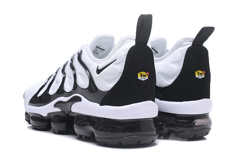 Tênis Nike Air VaporMax Plus Black White (Sob encomenda)