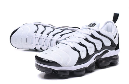 Tênis Nike Air VaporMax Plus Black White (Sob encomenda)