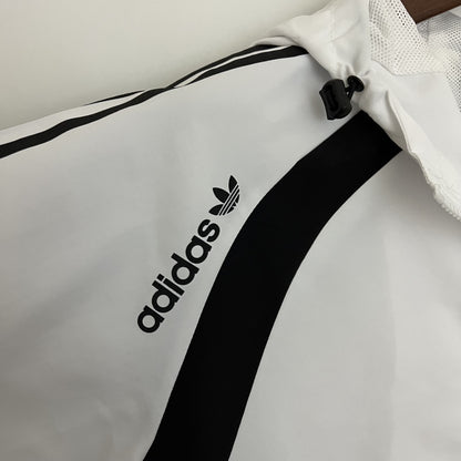 Corta Vento Adidas White and Black (Sob encomenda)