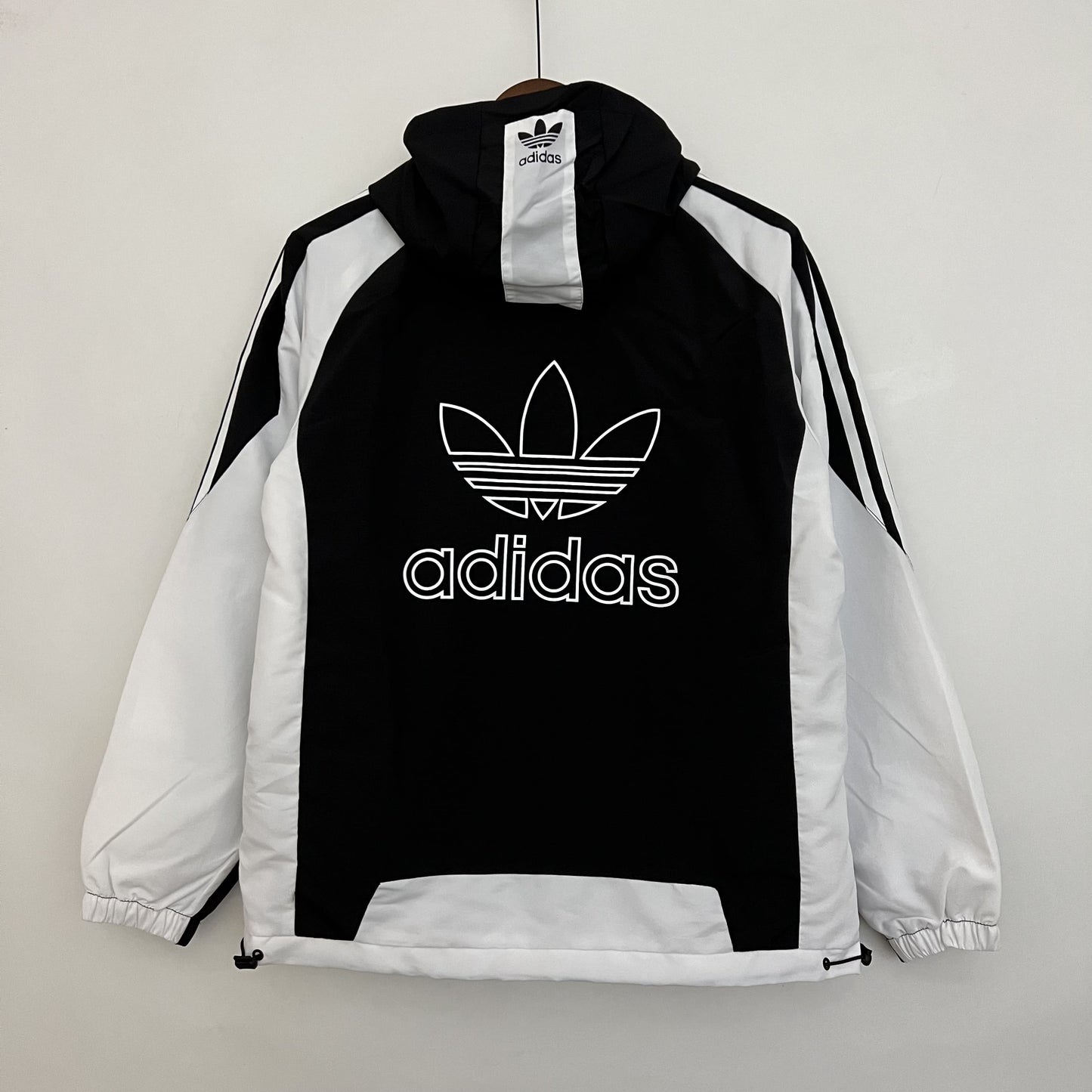 Corta Vento Adidas Black and White (Sob encomenda)