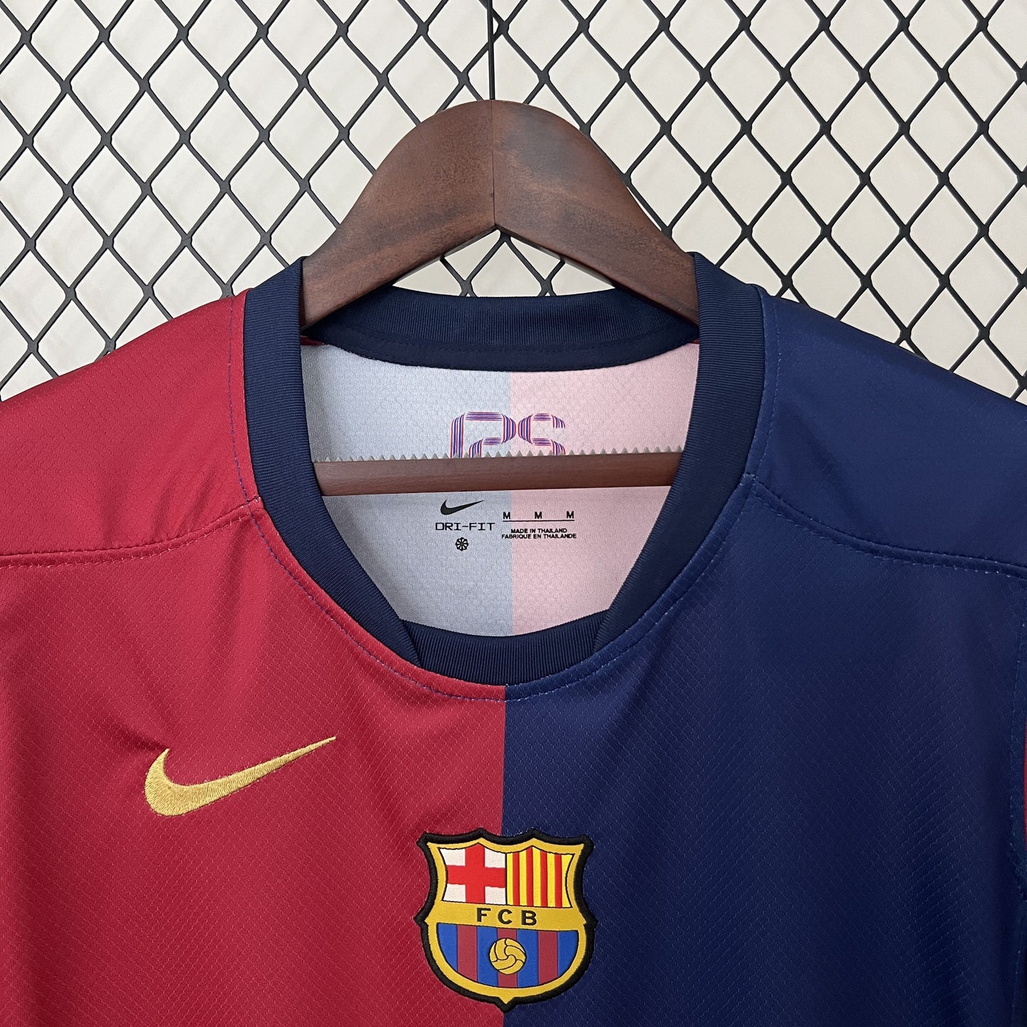 Camisa Barcelona I 24/25 Feminina (Sob encomenda)