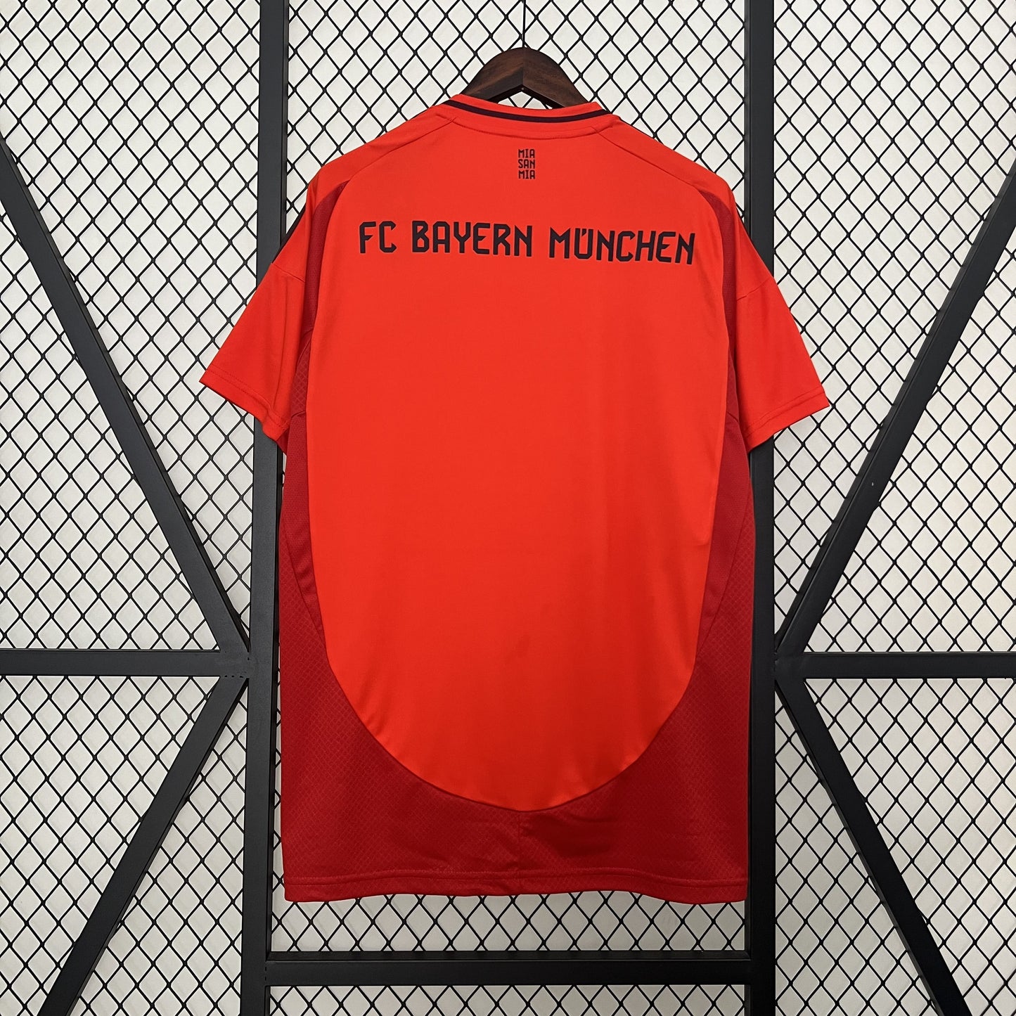 Camisa Bayern de Munique I 24/25 Torcedor (Sob encomenda)