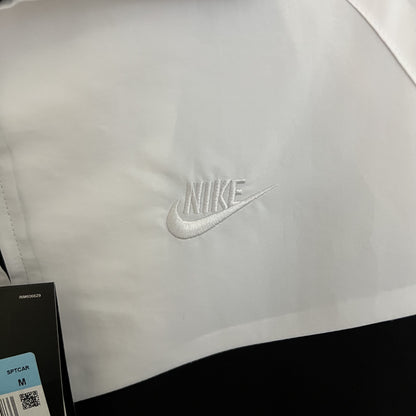 Corta Vento Nike White and Black (Sob encomenda)