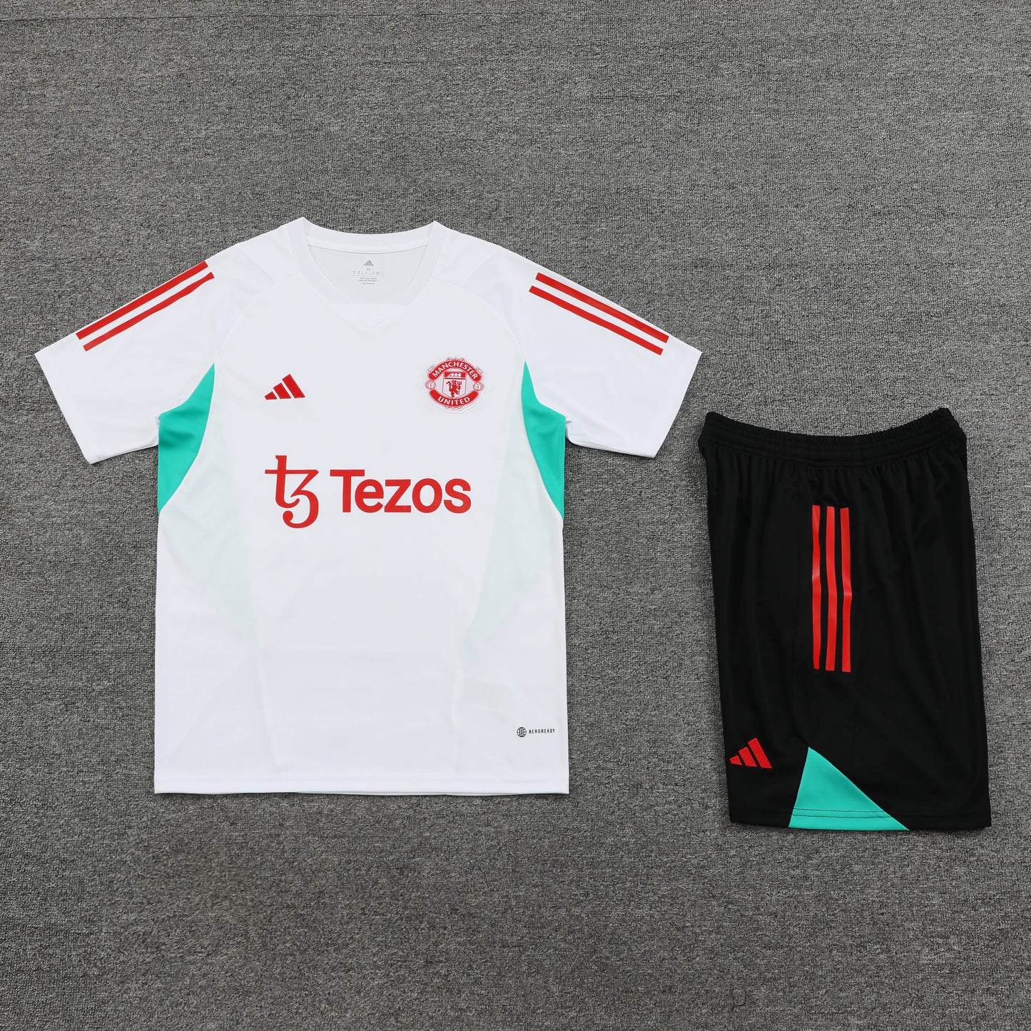 Conjunto de Treino Manchester United 23/24 (Sob encomenda)