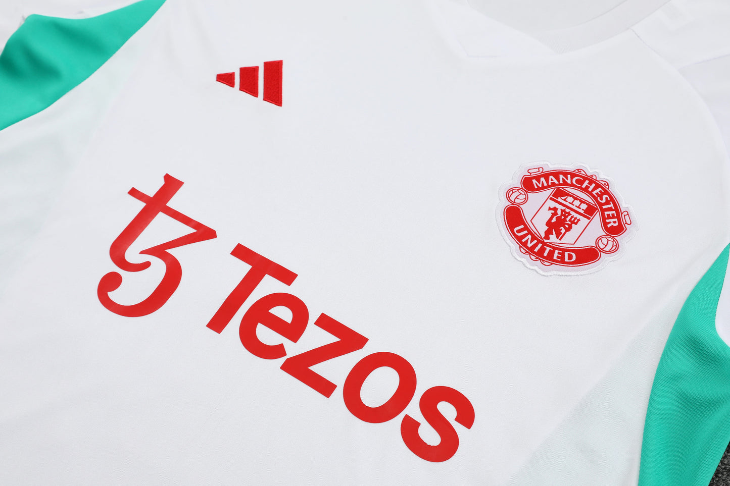 Conjunto de Treino Manchester United 23/24 (Sob encomenda)