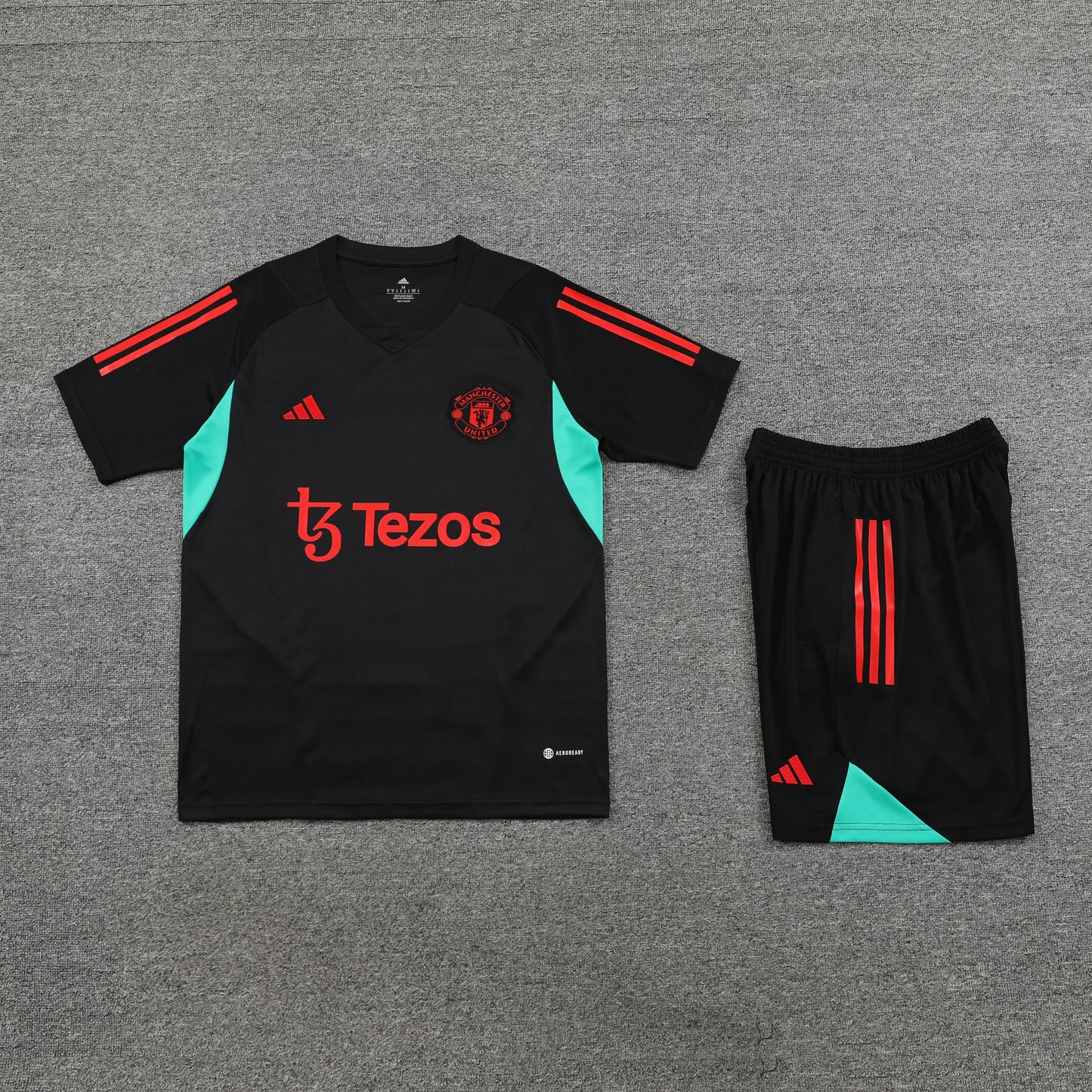 Conjunto de Treino Manchester United 23/24 (Sob encomenda)