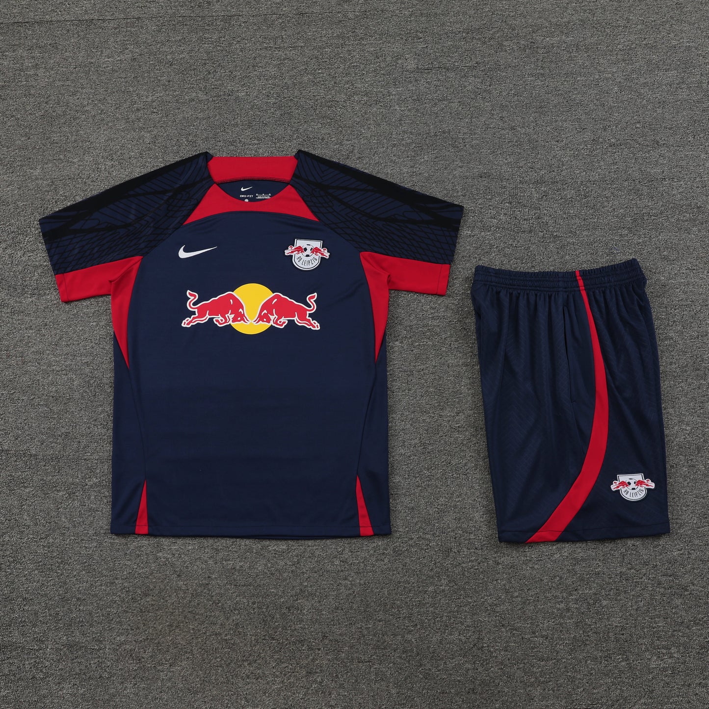 Conjunto de Treino Red Bull Leipzig 23/24 (Sob encomenda)