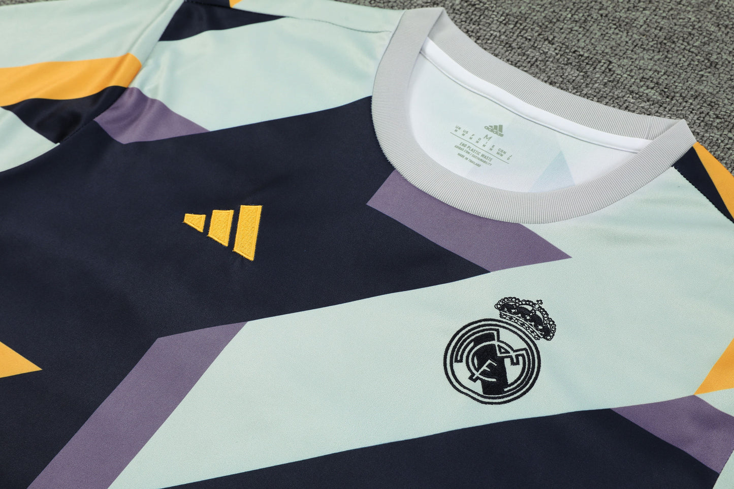 Conjunto de Treino Real Madrid 23/24 (Sob encomenda)