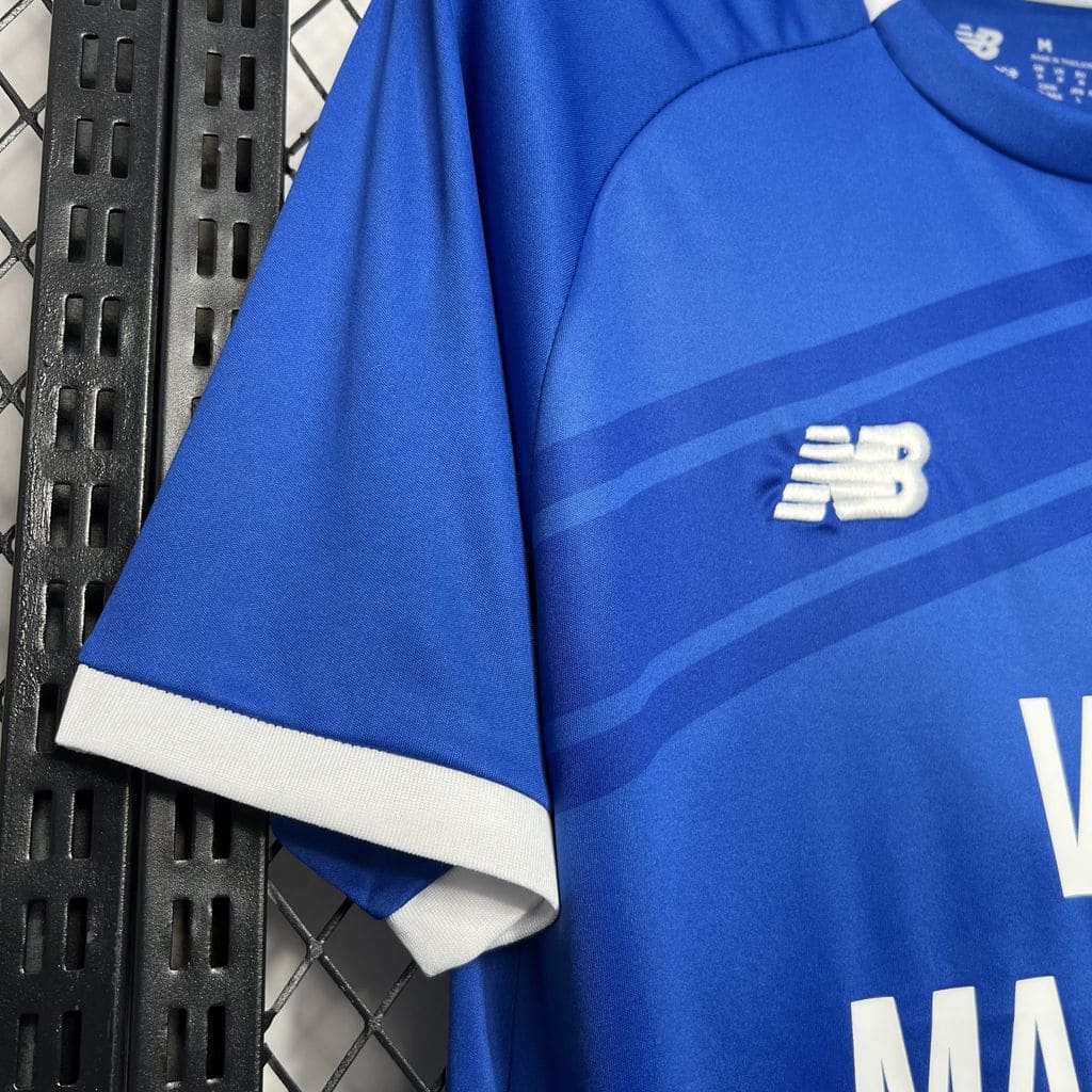 Camisa Cardiff City I 24/25 Torcedor (Sob encomenda)