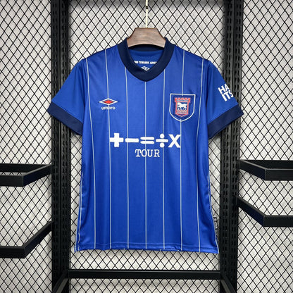 Camisa Ipswich I 24/25 Torcedor (Sob encomenda)