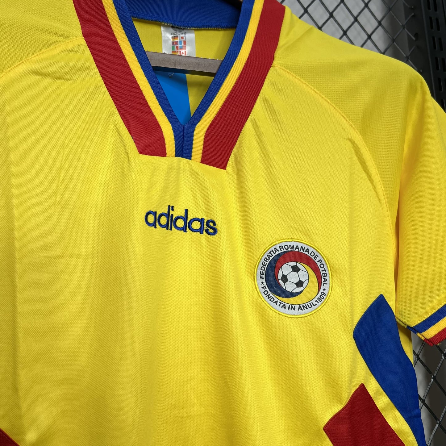 Camisa Romênia I 1994 Retrô (Sob encomenda)