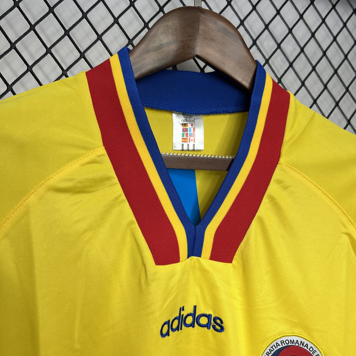 Camisa Romênia I 1994 Retrô (Sob encomenda)