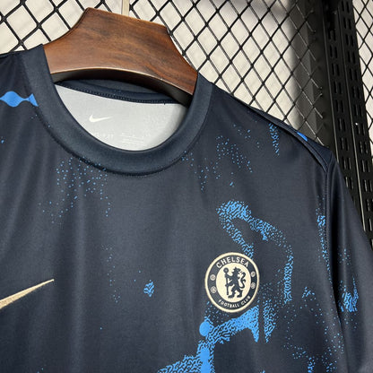 Camisa Chelsea Pré-Jogo 24/25 Torcedor (Sob encomenda)