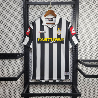 Camisa Juventus I 01/02 Retrô (Sob encomenda)