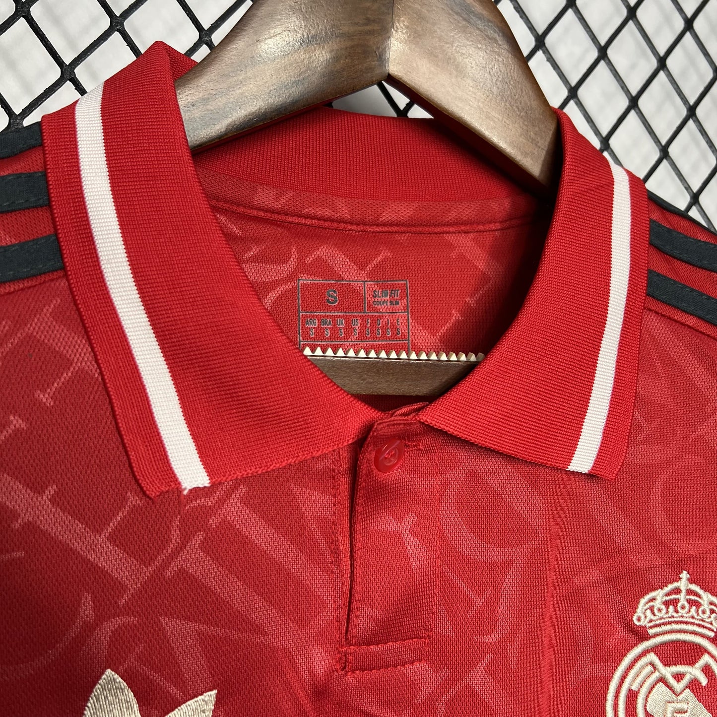 Camisa Real Madrid Edição Especial 24/25 Torcedor (Sob encomenda)