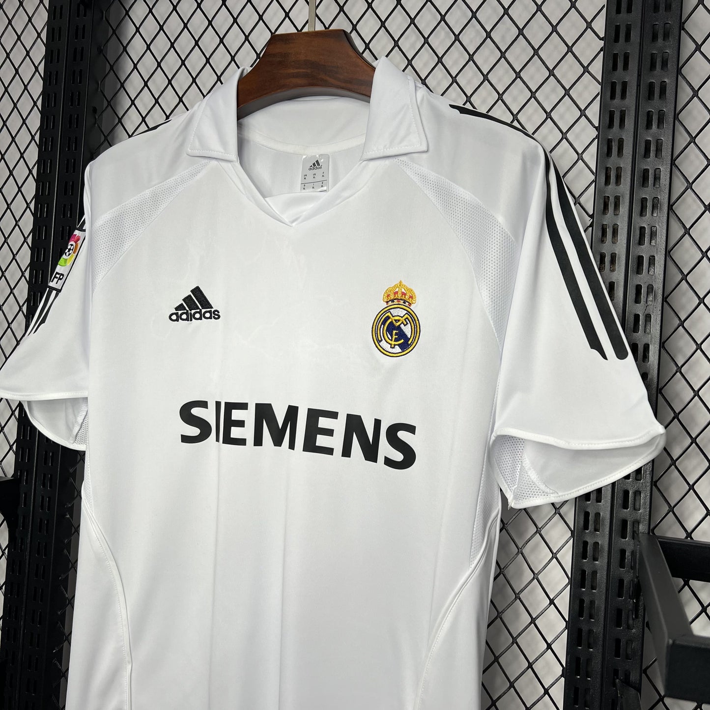 Camisa Real Madrid I 05/06 Retrô (Sob encomenda)