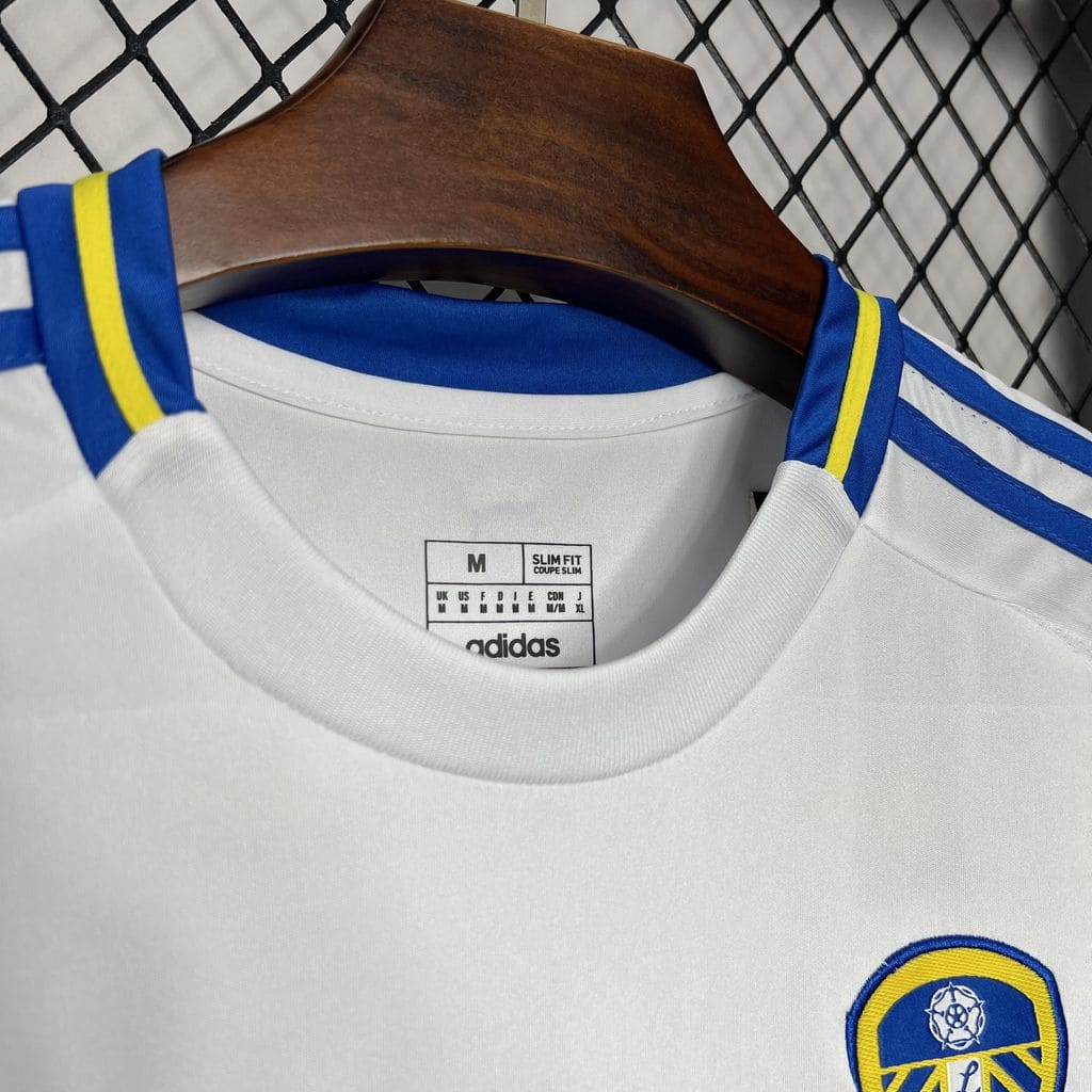 Camisa Leeds United I 24/25 Torcedor (Sob encomenda)