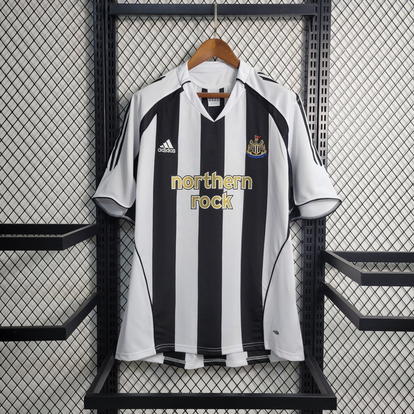 Camisa Newcastle I 04/06 Retrô (Sob encomenda)