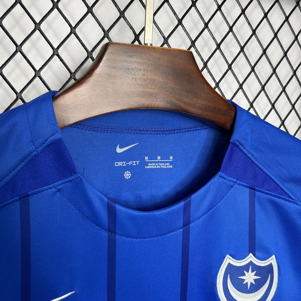 Camisa Portsmouth I 24/25 Torcedor (Sob encomenda)