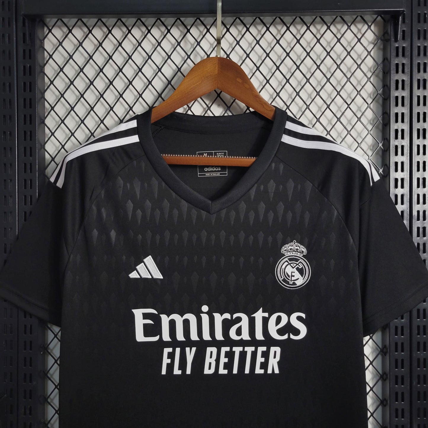 Camisa Real Madrid Goleiro 23/24 Torcedor (Sob encomenda)