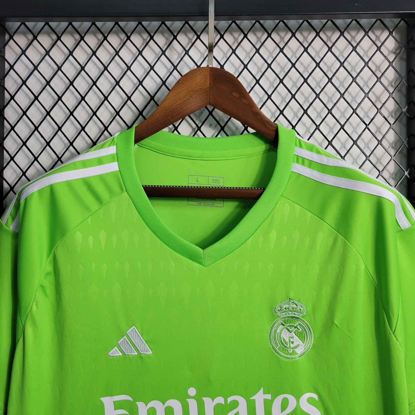 Camisa Real Madrid Goleiro 23/24 Torcedor (Sob encomenda)