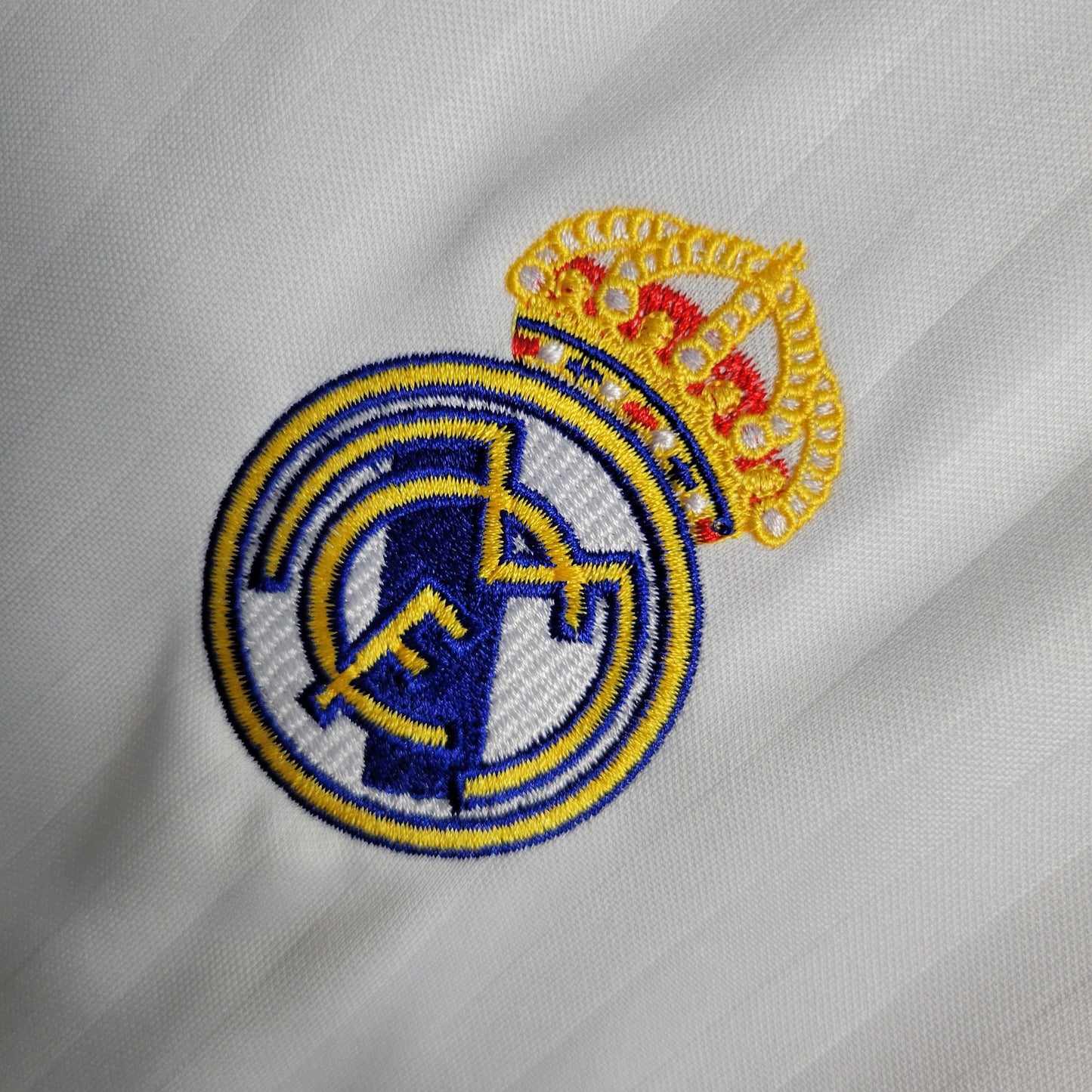 Camisa Real Madrid 'Icon Edition' 23/24 Torcedor (Sob encomenda)