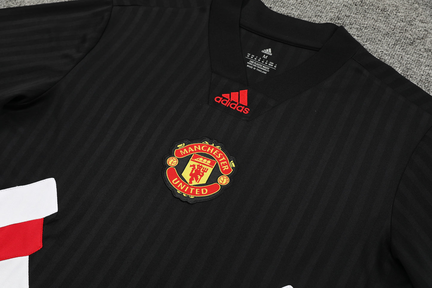 Conjunto de Treino Manchester United 23/24 (Sob encomenda)