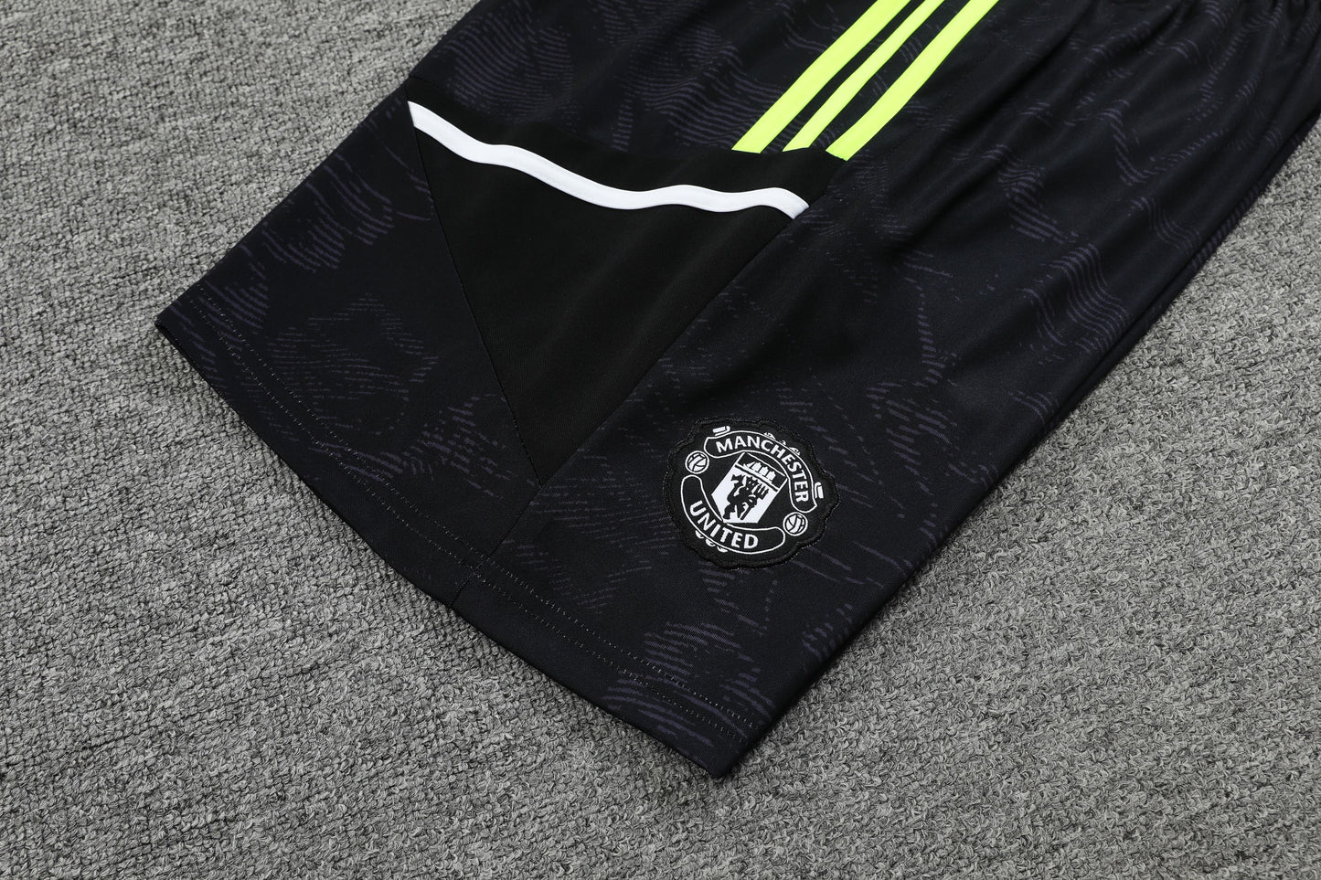 Conjunto de Treino Manchester United 23/24 (Sob encomenda)