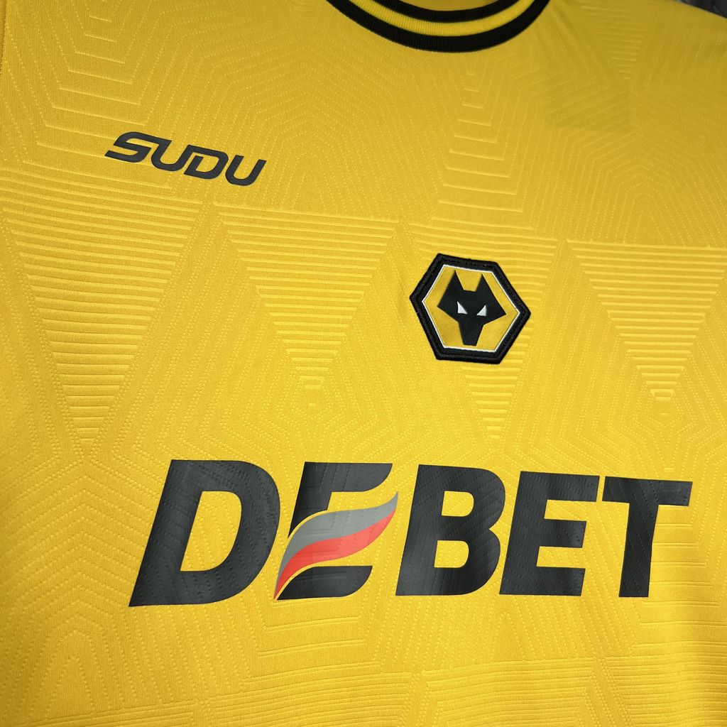 Camisa Wolverhampton I 24/25 Torcedor (Sob encomenda)