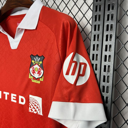 Camisa Wrexham I 24/25 Torcedor (Sob encomenda)