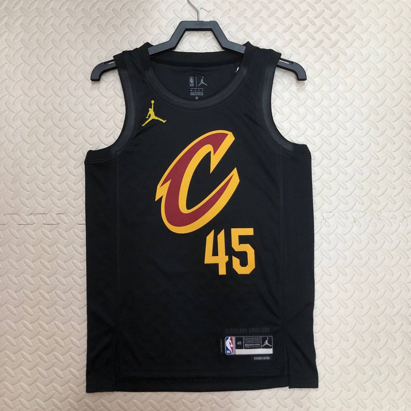 Regata Cleveland Cavaliers NBA 2023 Statement Edition Swigman Masculina (Sob encomenda)