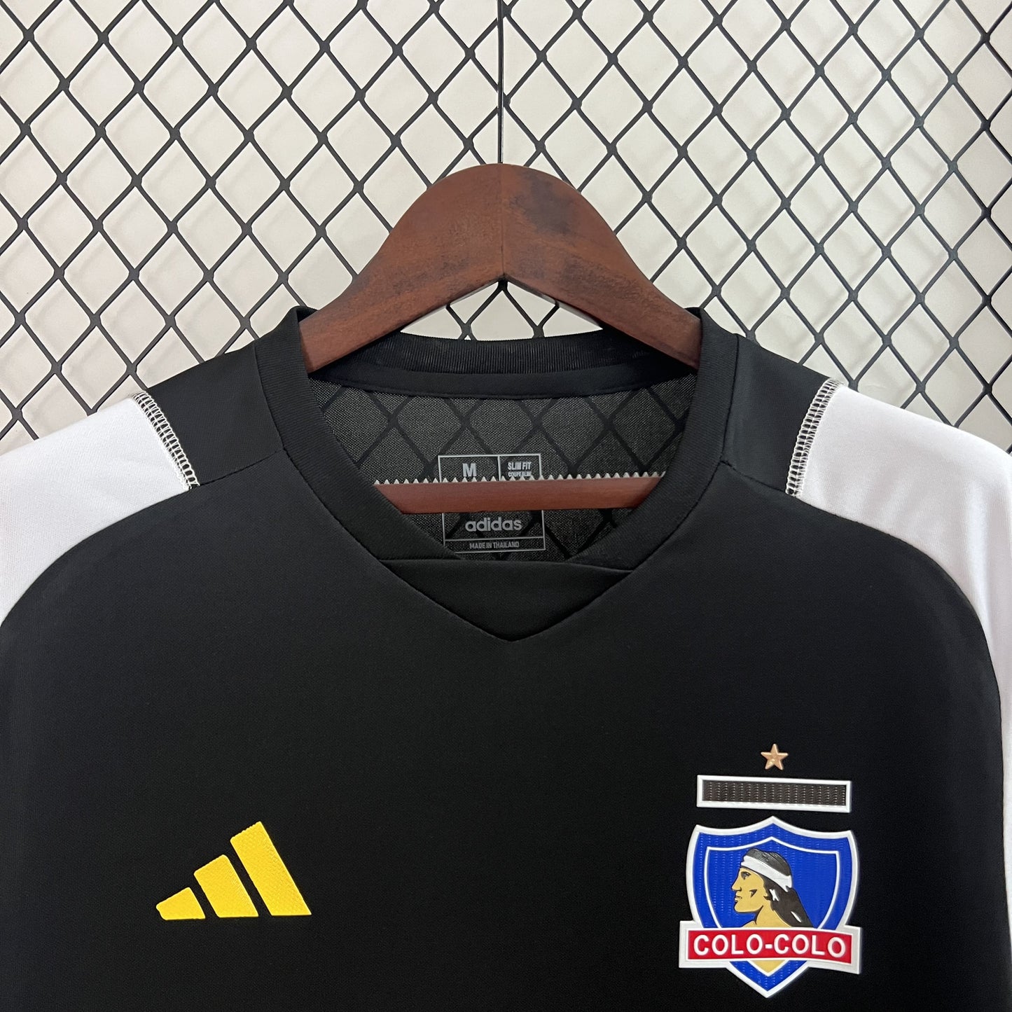 Camisa Colo Colo Goleiro Treino 24/25 Torcedor (Sob encomenda)