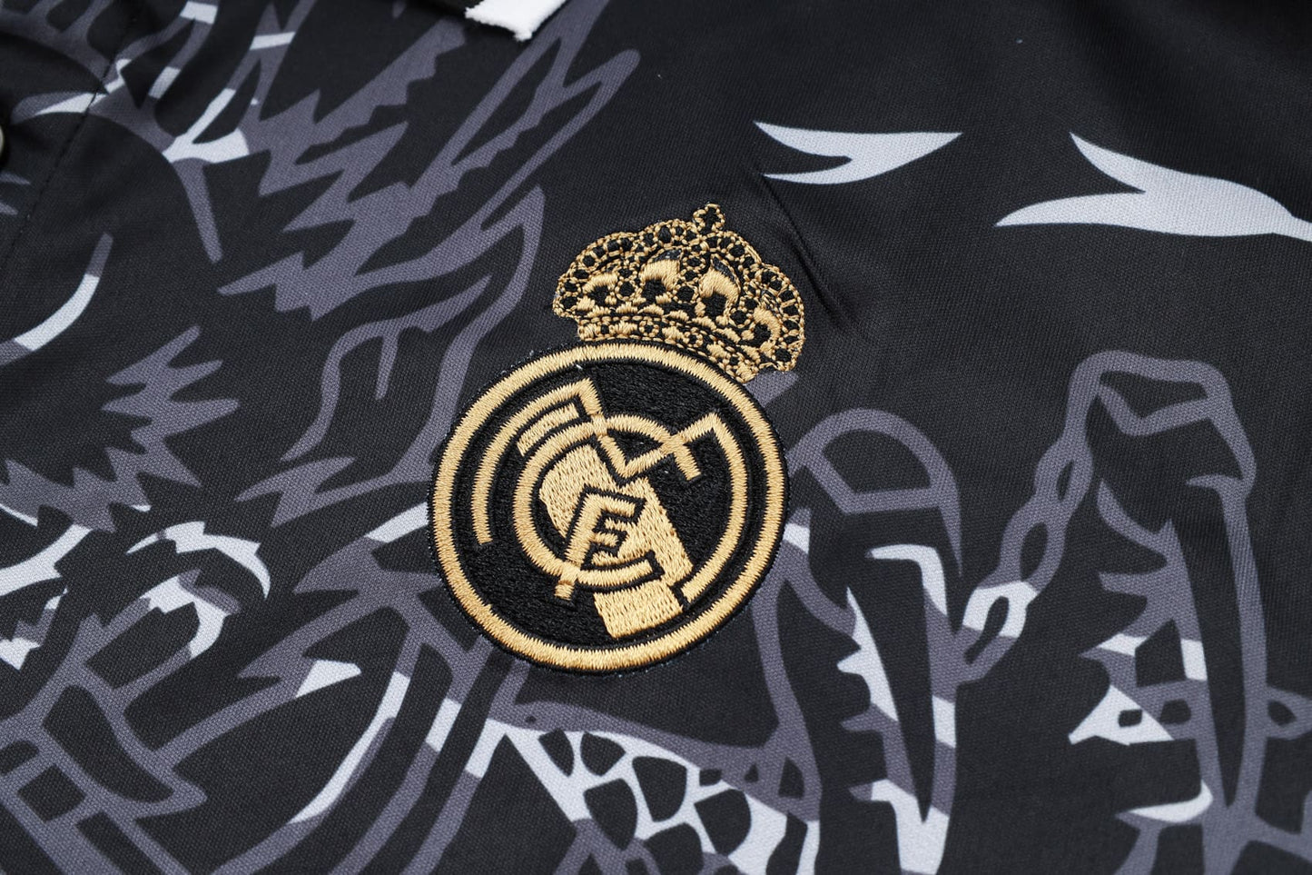 Conjunto de Treino Real Madrid 23/24 (Sob encomenda)