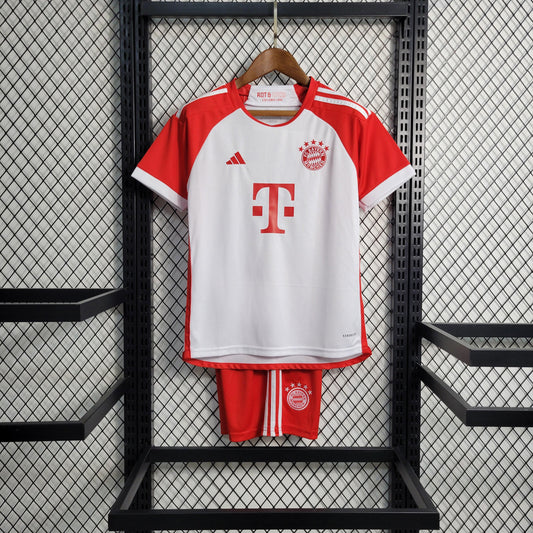 Kit Infantil Bayern de Munique I 23/24 (Sob encomenda)