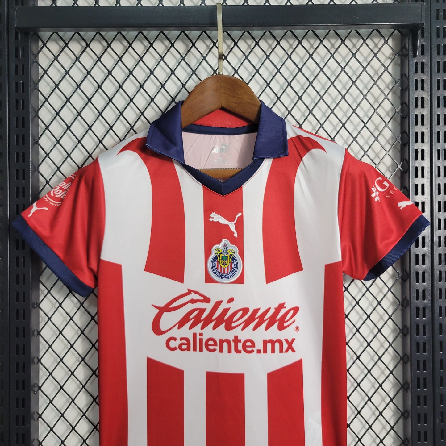 Kit Infantil Chivas Guadalajara I 23/24 (Sob encomenda)