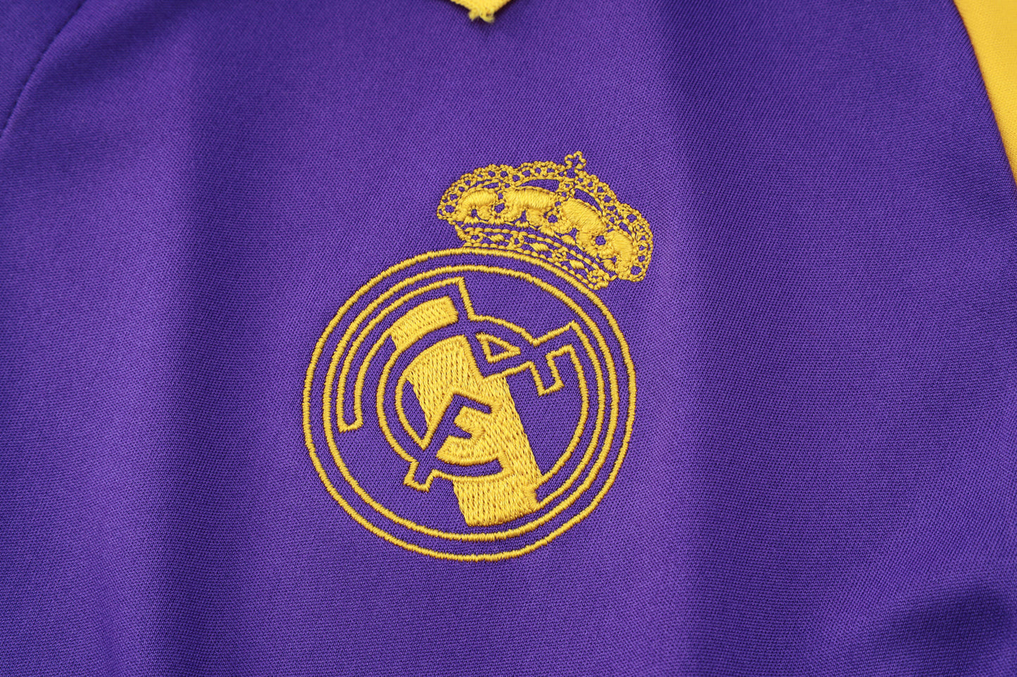 Conjunto de Treino Real Madrid 23/24 (Sob encomenda)