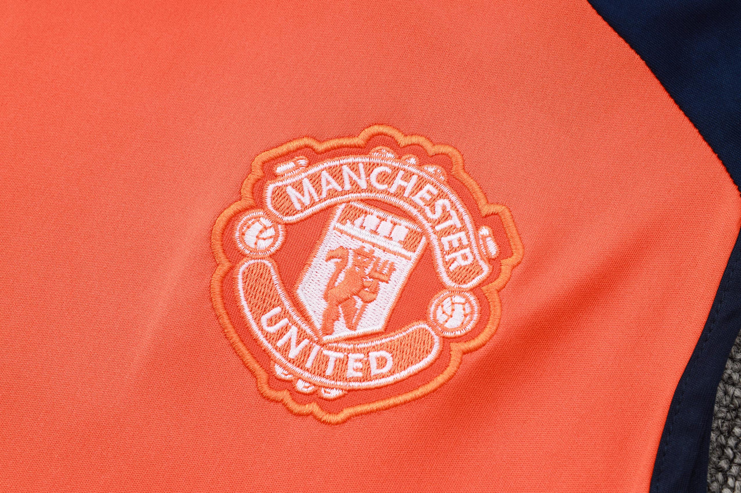 Conjunto de Treino Manchester United 24/25 (Sob encomenda)