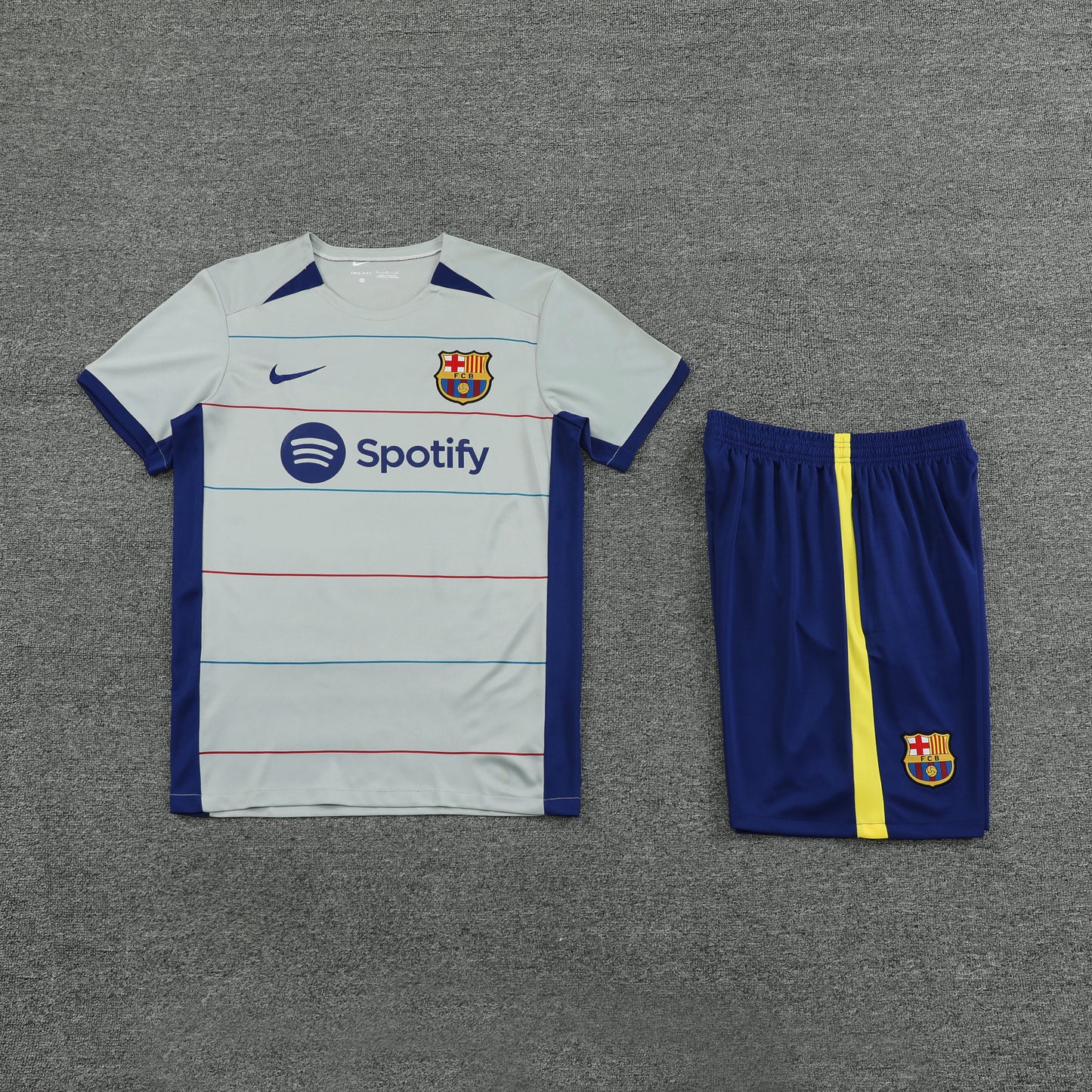 Conjunto de Treino Barcelona 23/24 (Sob encomenda)