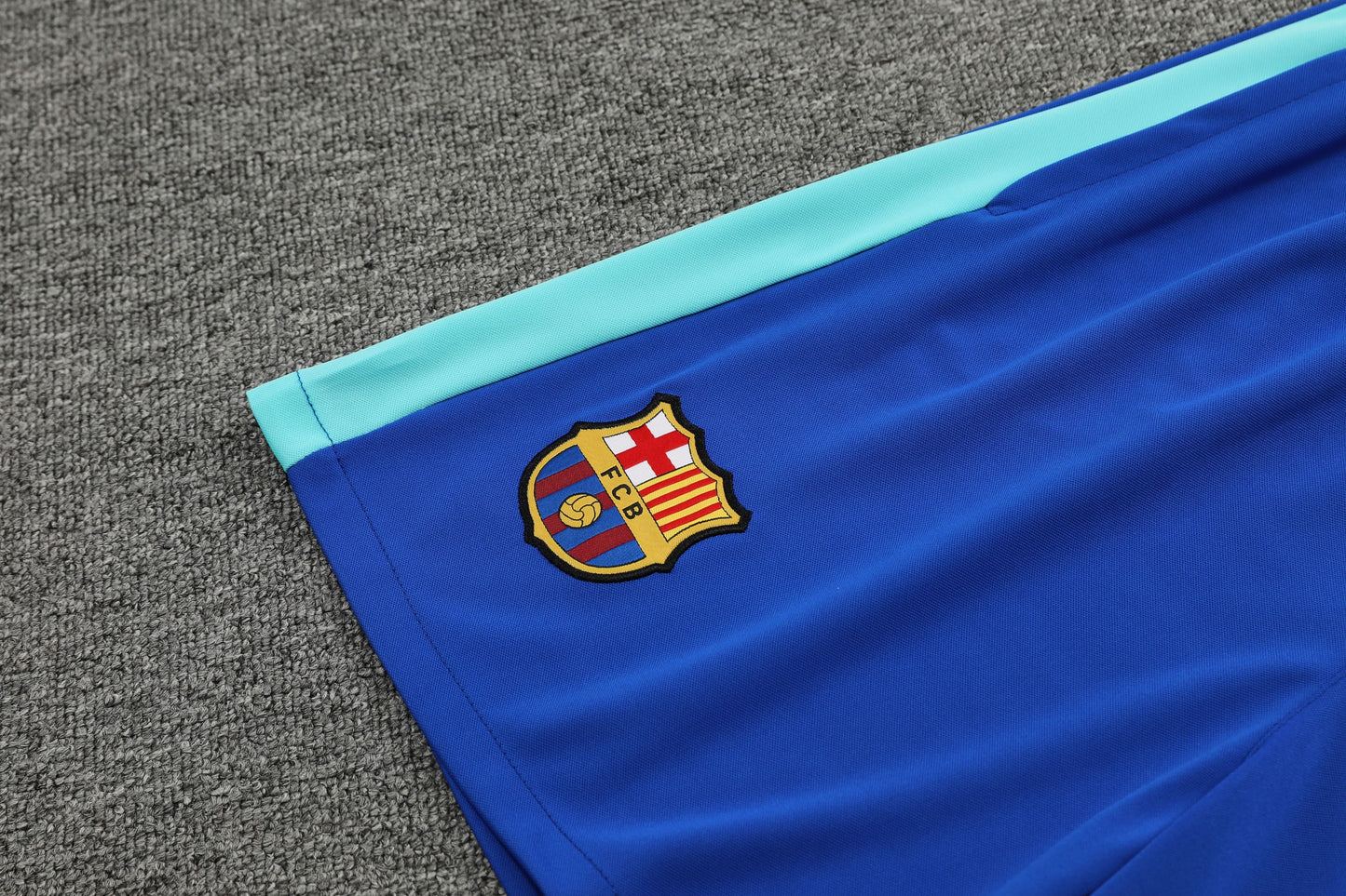 Conjunto de Treino Barcelona 23/24 (Sob encomenda)