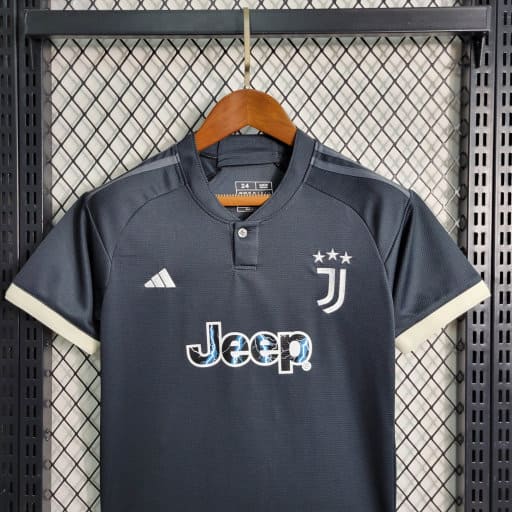 Kit Infantil Juventus III 23/24 (Sob encomenda)